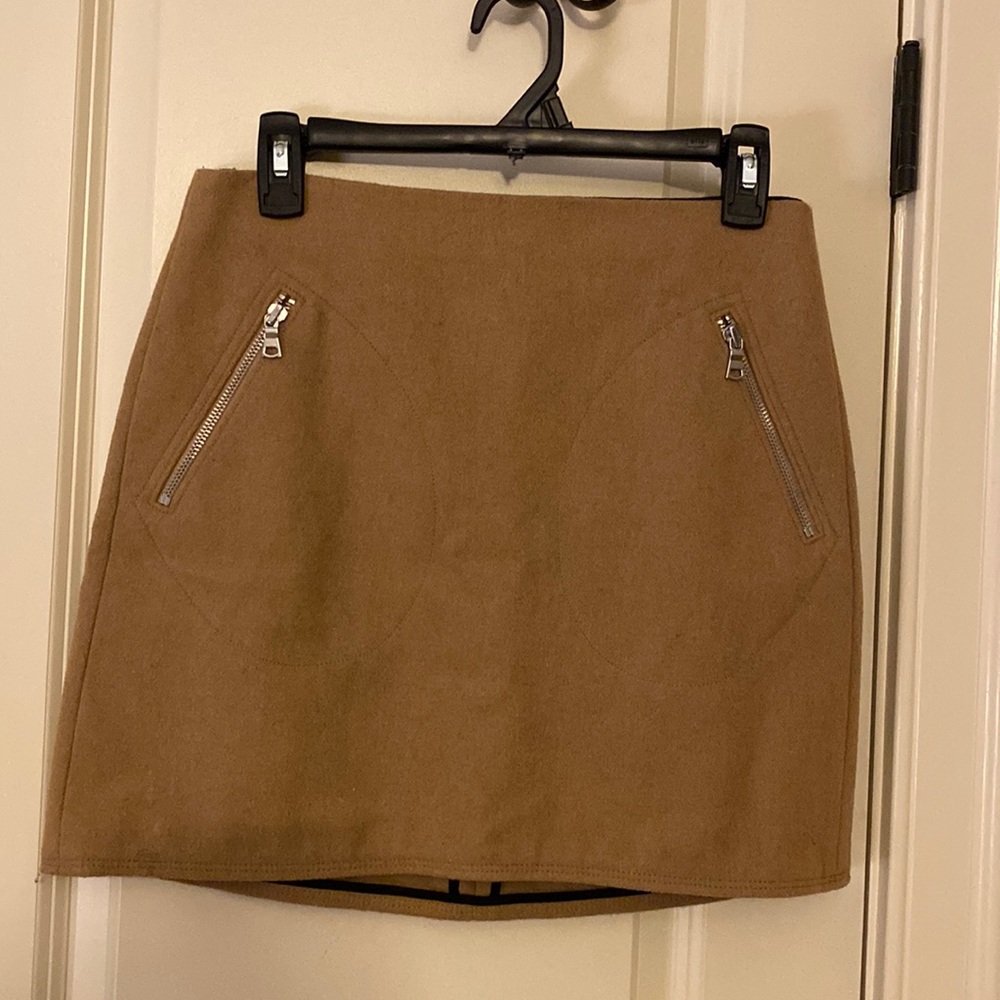 Gap wool camel color skirt. Size 0
